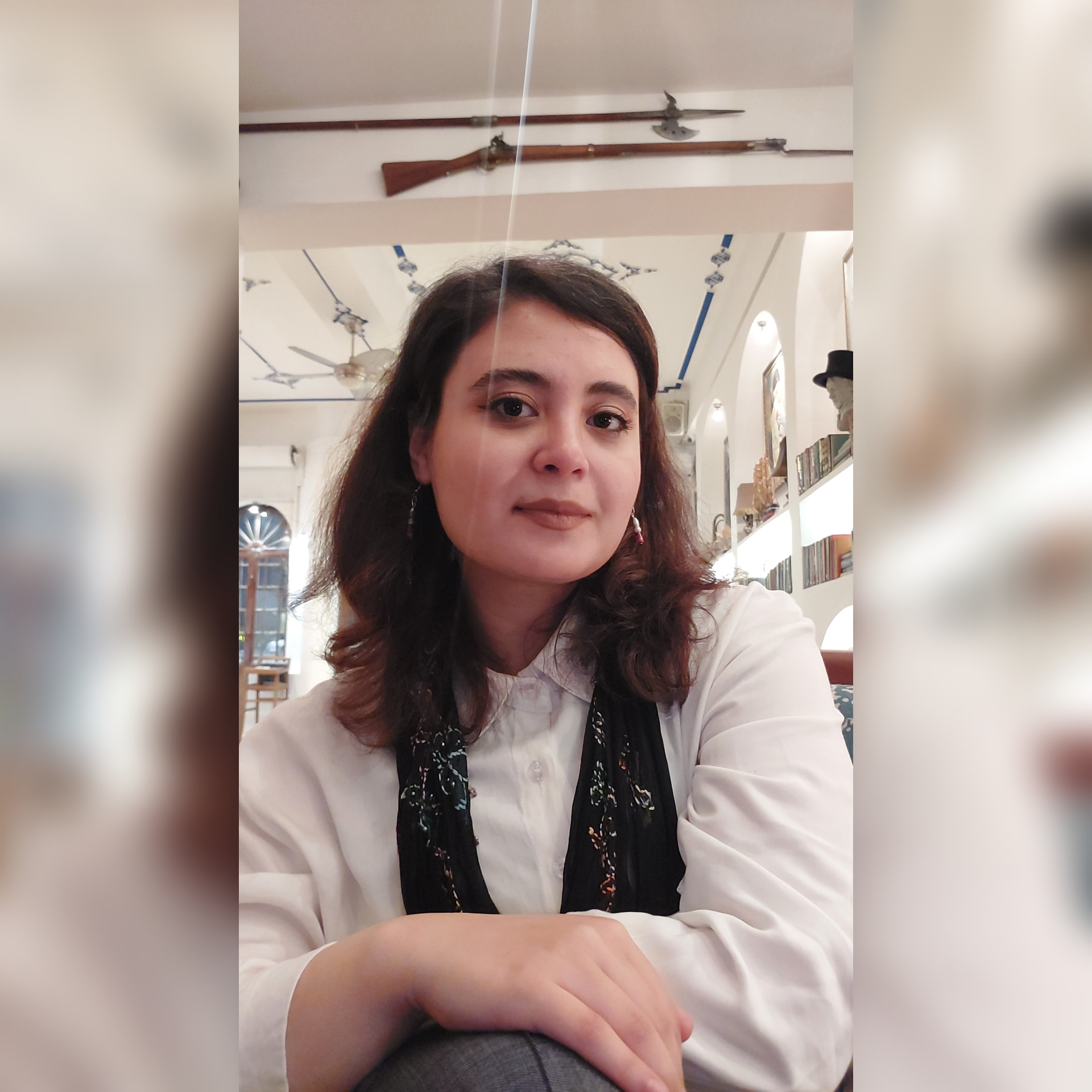 کاشێر، فرۆشیار، مامۆستا، یاریدەدەری بەڕێوەبەر